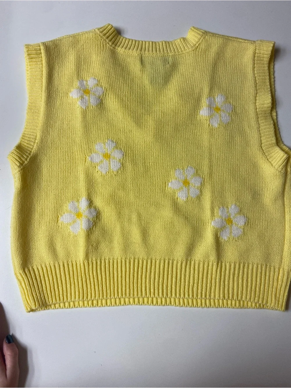 Just Polly Yellow Sweater Vest White Floral Print great condition juniors size L